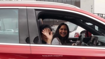 ganadora del segundo premio del sorteo aniversario anahuac